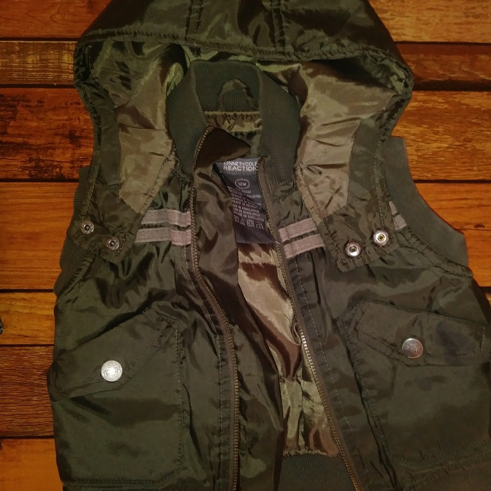 Kenneth Cole Reaction Vests